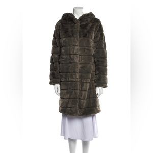 New Apparis faux fur coat size xs/s